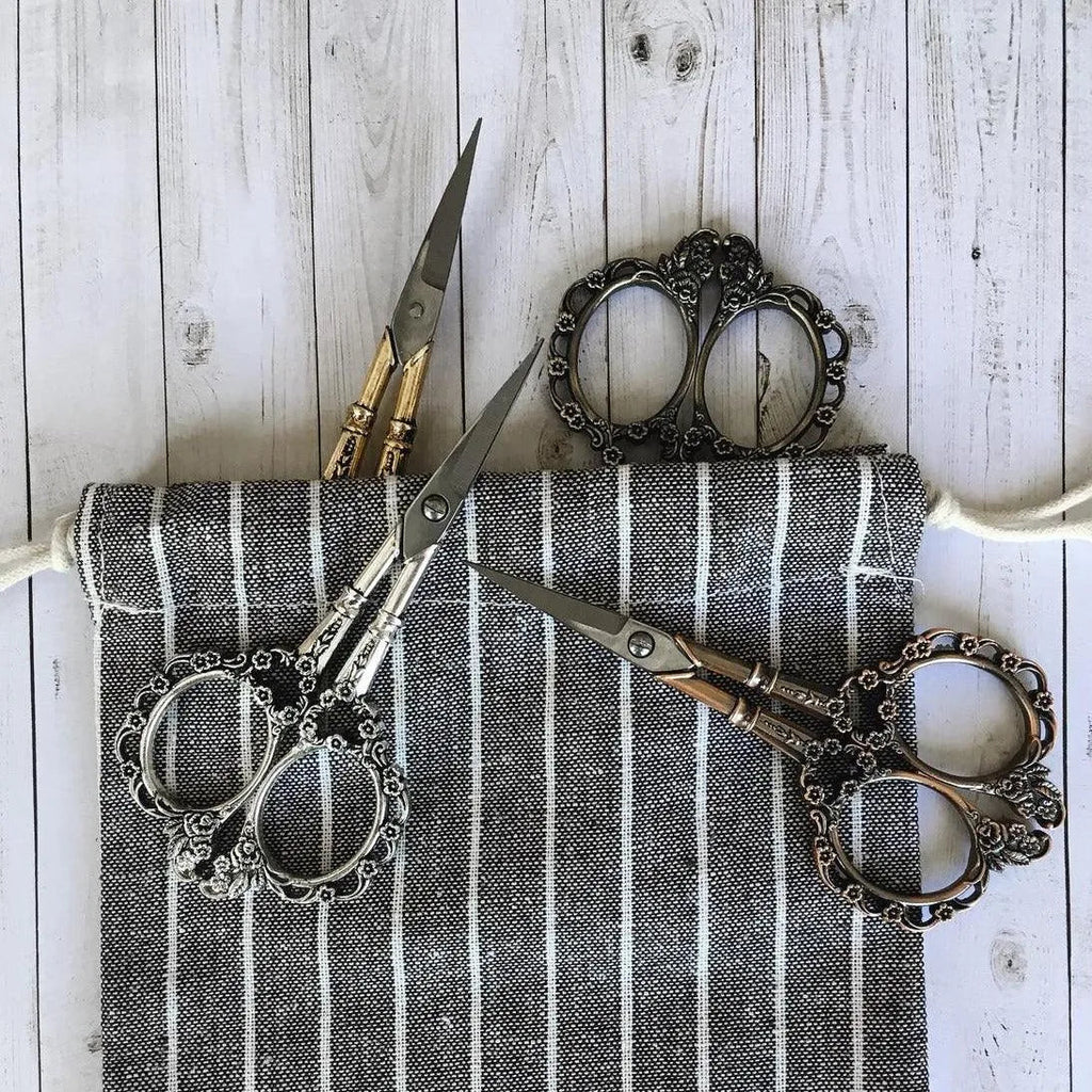 Vintage Floral Scissors