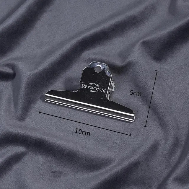 Vintage Revolution Metal Clip