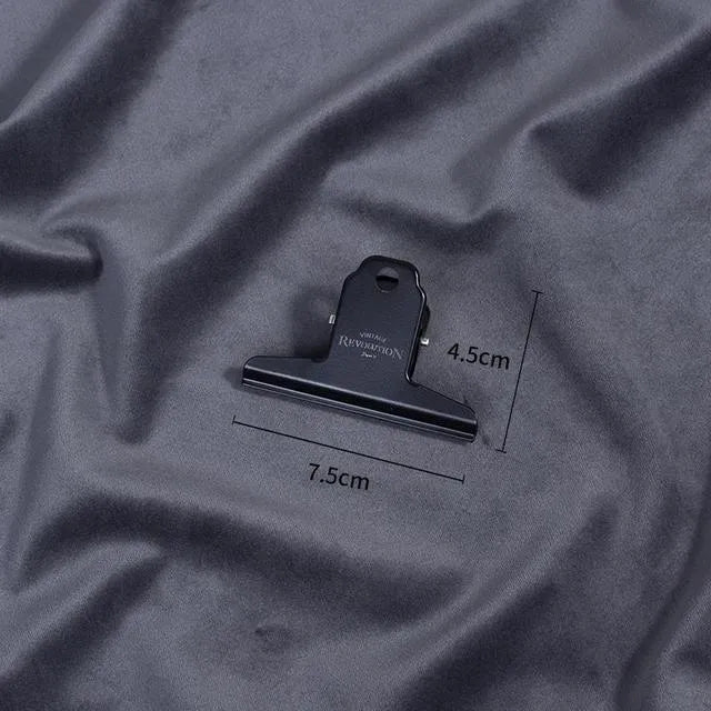 Vintage Revolution Metal Clip