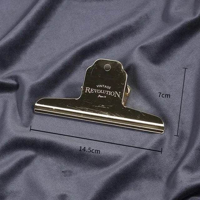 Vintage Revolution Metal Clip